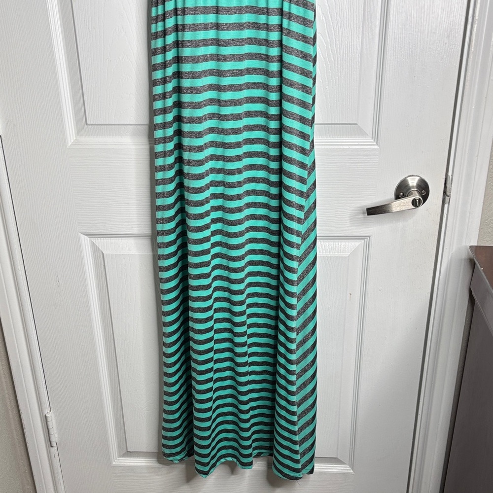 Green and Black Striped Dress - Picture 4 of 6